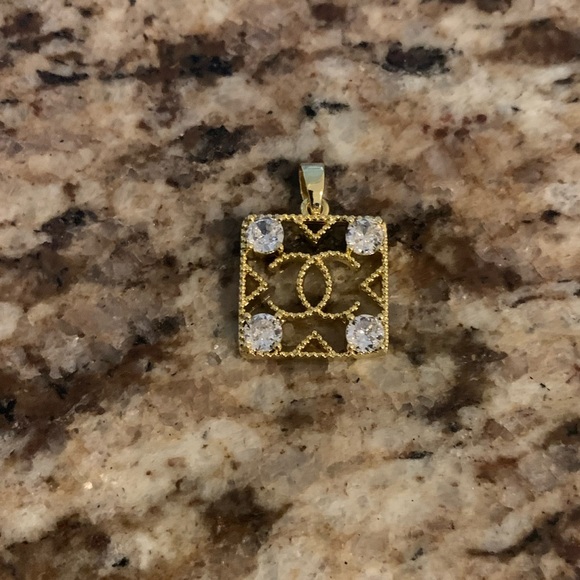 Accessories - Chanel Zipper Pull